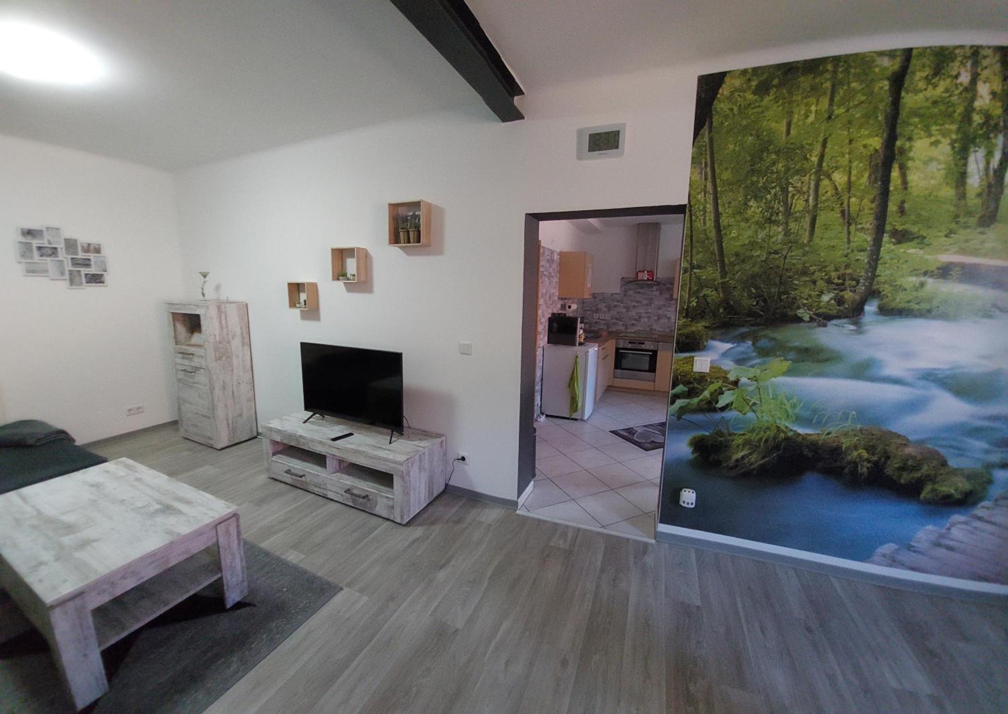 Ganze Ferienwohnung 5 Km Von Erfurt, Mit Kaffeevollautomat, Tv, Wlan, Boxspringbett, Schlafsofa Und Einkaufsmoeglichkeiten, Sehr Gute Anbindung Zur A71 Und A4, Kostenloser Oeff Parkplatz Fuer Pkw Und Transporter Elxleben Ngoại thất bức ảnh